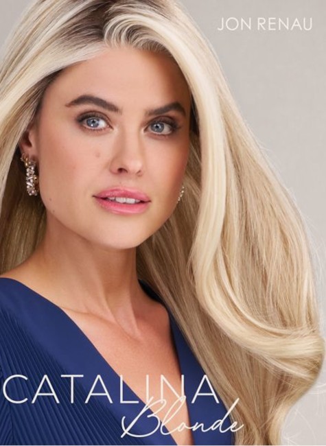 Lady wearing the blonde Miranda smartlace lite wig by Jon Renau in South Africa